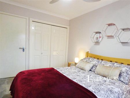 1 bedroom flat to rent - Photo 5