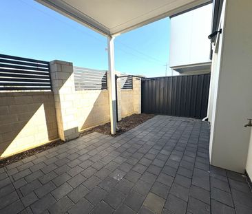 Spacious 4-Bedroom Townhouse for Rent – Prime Location! - Photo 6