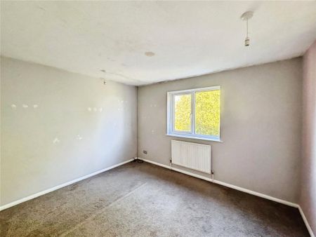 2 bedroom semi-detached house to rent - Photo 5
