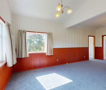 Elevated and Spacious Sun Trap - Photo 1