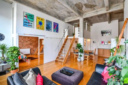 3 bedroom flat to rent - Photo 2