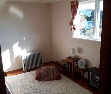 $550pw 3 beds, 2 bath, private, fenced garden - Photo 6