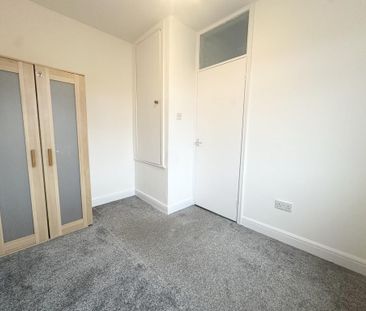 2 bedroom townhouse to rent - Photo 2