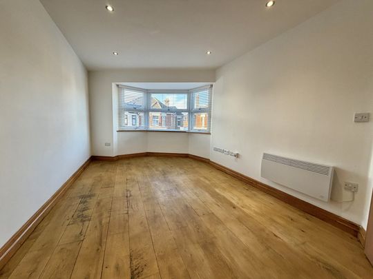 Charminster Road, Bournemouth, - Photo 1