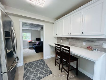 For Lease - 11 Red Robin Road, Georgina, Ontario - Photo 2