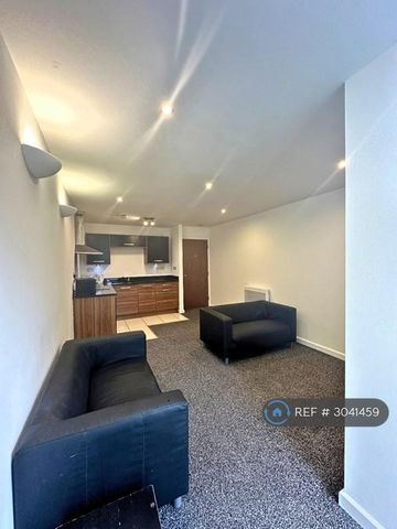 2 bedroom flat to rent - Photo 2