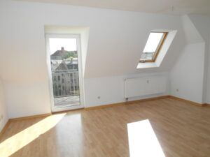 Geibelstr. 62, Wohnung 10 ~~~ Dachgeschoss, Balkon, Tageslichtbad mit Wanne und Dusche, Keller, Dachboden - Foto 2