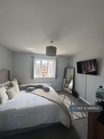 2 bedroom terraced house to rent - Photo 4