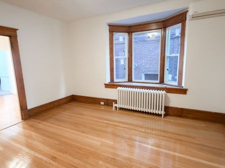 For Lease - 2469 Queen Street Unit# 1, Toronto, Ontario - Photo 2