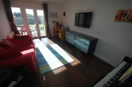 1 Woodlands Walk, Cults, Aberdeen, AB15 9DW - Photo 5