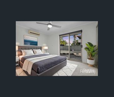 Versatile Home with Separate Office Space on 775sqm - Photo 3