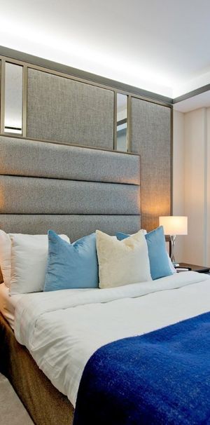 Golden Square, W1F, London - Photo 1