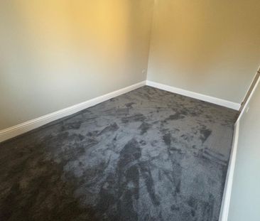 Merton Close, KIDDERMINSTER - Photo 3