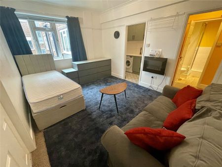 Terrace Road, Bournemouth, Dorset, BH2 - Photo 2