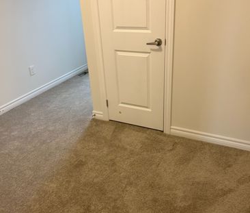 For Lease - 430 Okanagan Path, Oshawa, Ontario - Photo 6