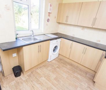 4 bedroom terraced house to rent - Photo 4