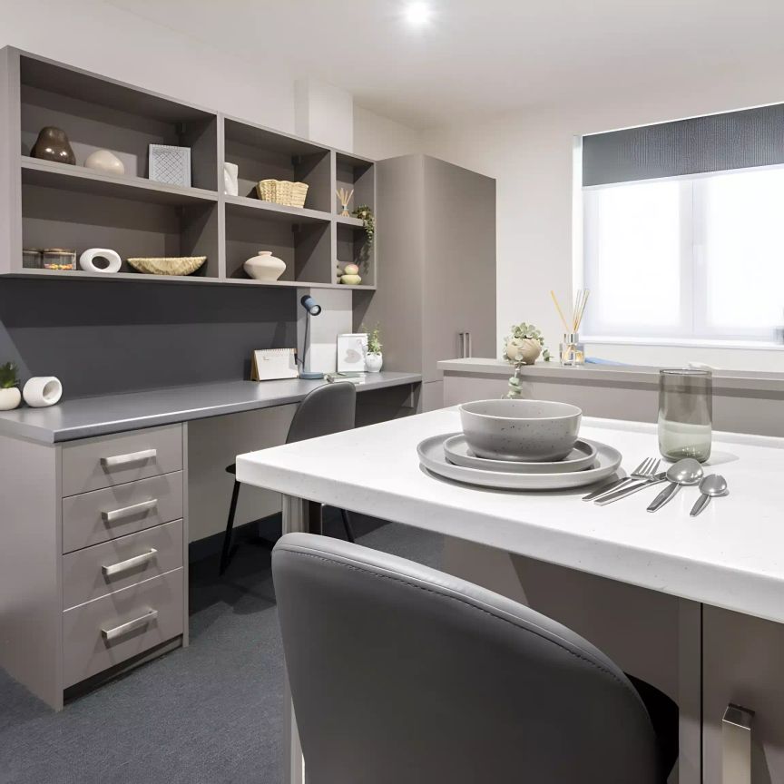 Silver Studio - Photo 1