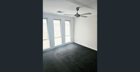 Modern & Convenient Living in Evanston Gardens - Photo 2