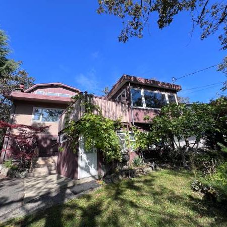 4 Bedroom 3 Bathroom House in Saanich near Uptown - Photo 4