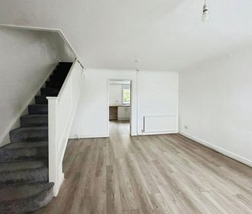 2 bedroom semi-detached house to rent - Photo 2