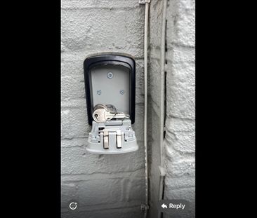 2 Bed Semi-Detached House, Drewstead Road, SW16 - Photo 2