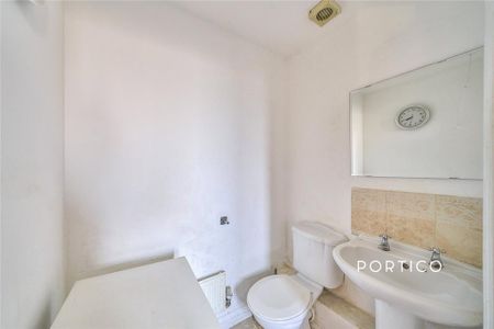 3 bedroom terraced house to rent - Photo 4