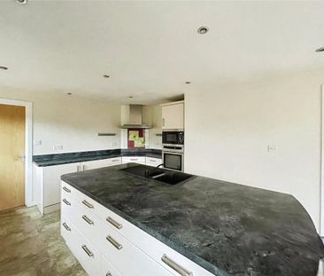 4 bedroom bungalow to rent - Photo 6