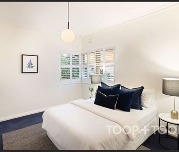 Family Home Full of Character - Photo 1