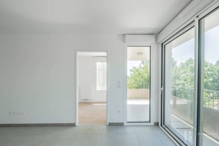 Rental Apartment Bordeaux Saint-Jean - Photo 2