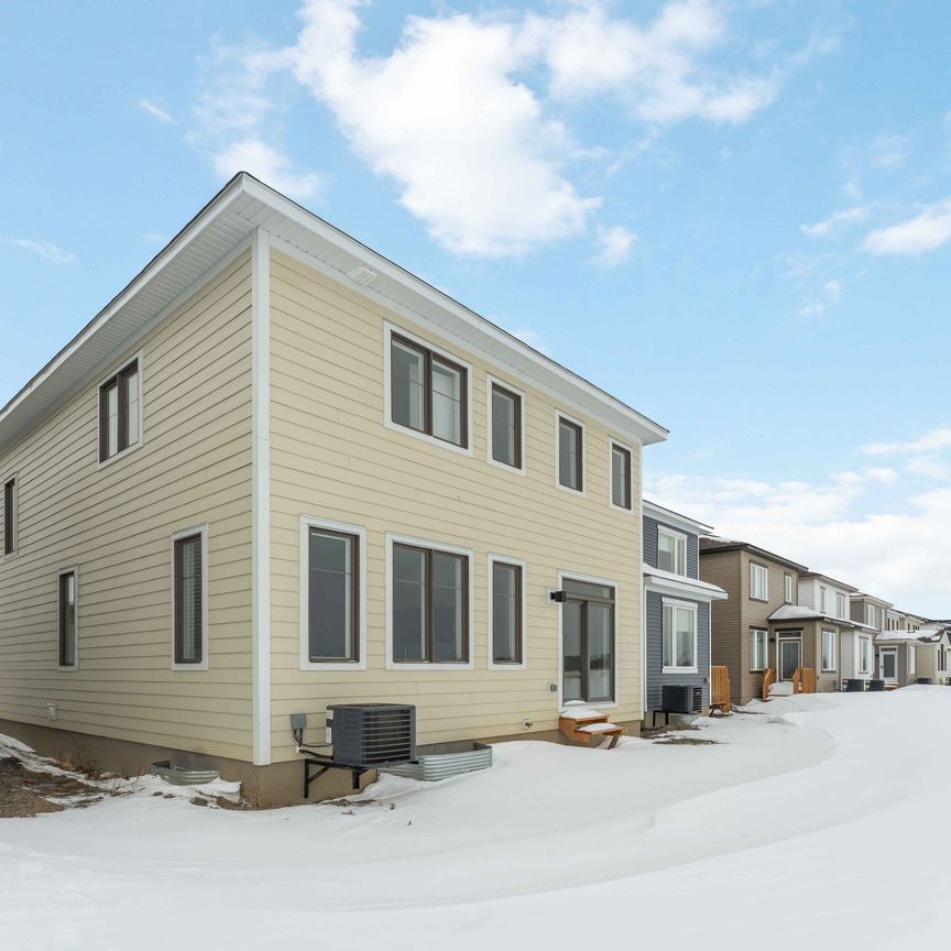 For Lease - 337 Cantering Drive, Stittsville - Munster - Richmond, Ontario - Photo 1