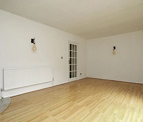 Roselands, Walmer, Deal, CT14 7QE, Kent - Photo 2