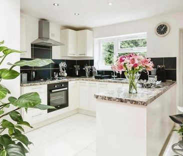 3 bedroom terraced house to rent - Photo 6