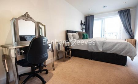 3 Bedroom flat to rent in Boulevard Drive, Colindale, NW9 - Photo 4