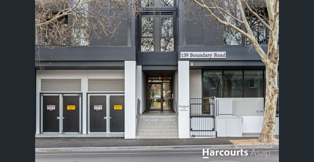 Beautiful Apartment in North Melbourne - Photo 1