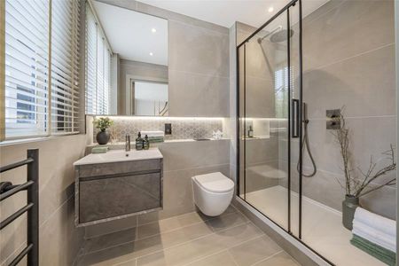 Rosemount Avenue, West Byfleet, Surrey, KT14 - Photo 3