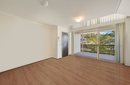 CONVENIENT TO QUT AND ROYAL BRISBANE HOSPITAL, Location is Everything! - Photo 2