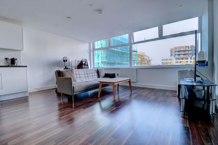 1 bedroom flat to rent - Photo 2