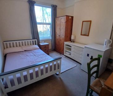 House share to rent - Photo 1