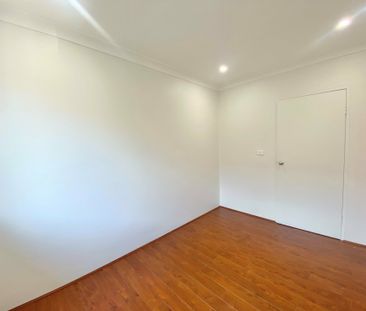 Conveniently Located 2 Bedroom Unit! - Photo 2