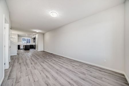 23 Edith Pass NW - UPPER, Calgary - Photo 3