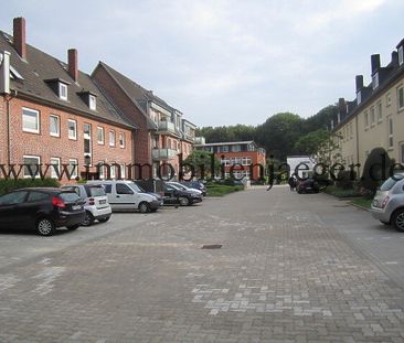 Alt-Garstedt - ruhige Wohnlage - helles Hochparterre mit großen Wohnbereich - Foto 2