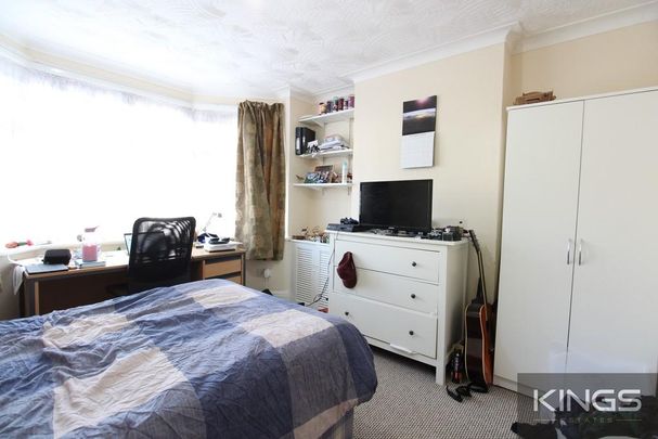 4 bedroom semi-detached house to rent - Photo 1