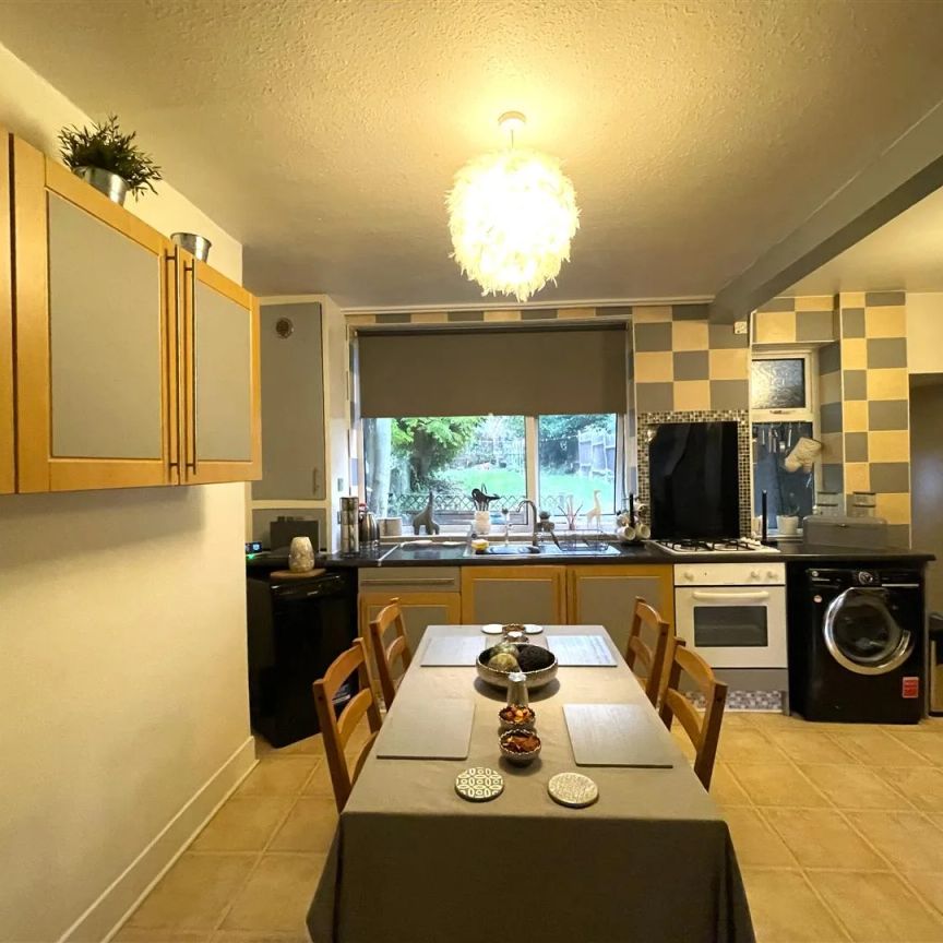 Hazel Road, Bell Green, Coventry - Photo 1