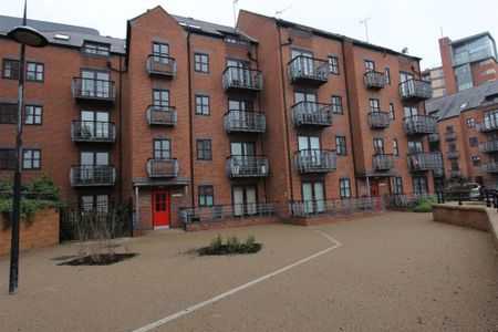 Turlow Court, Leeds City Centre, LS9 8PA - Photo 4