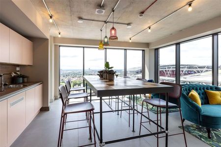 Up to 16% off! Beautiful new build located in Wembley Park. This stylish one bedroom apartment is on the 14th floor of The Robinson South, one of 3 buildings that make up The Robinson. - Photo 2