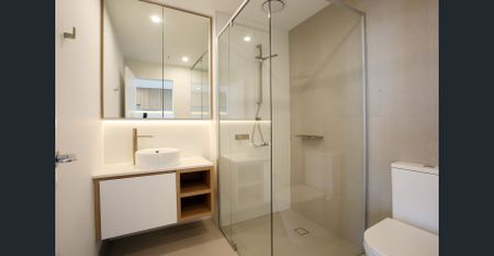 Good size two bedroom apartment in Box Hill Centre - Photo 3