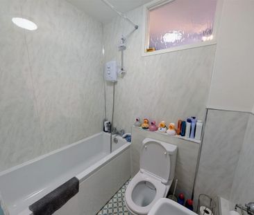 2 bedroom maisonette to rent - Photo 5