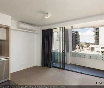 SPACIOUS 1 BED + STUDY IN SOUGHT AFTER LOCATION - Photo 2