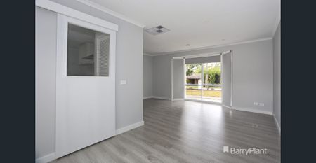 North Side Beauty! - Photo 2