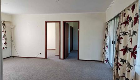 Spacious 2 Bedroom Home with Conservatory – Peacef - Photo 2